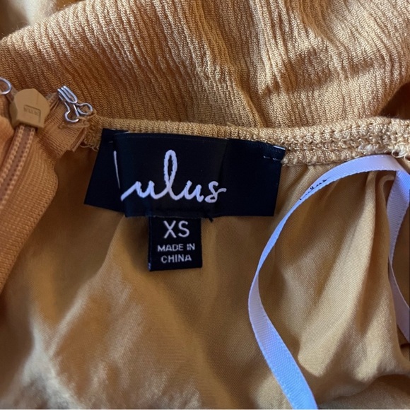 Lulu's Yellow Lace Romper - Picture 5 of 7